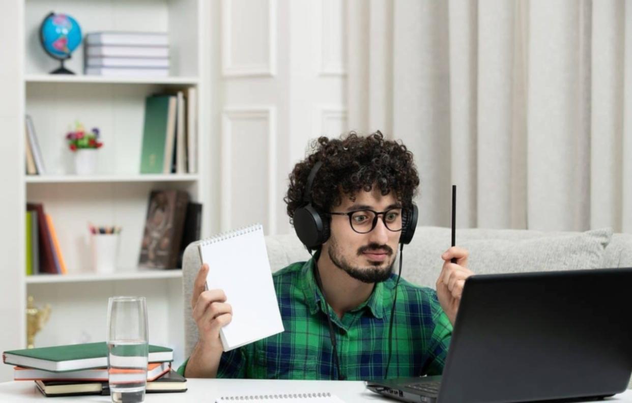 Sessione di lavoro collaborativa durante una masterclass React Native online