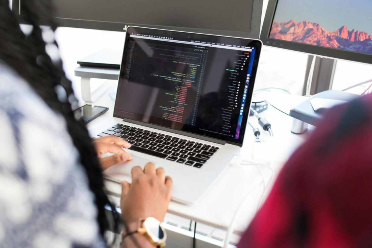 Ambiente di sviluppo React Native con codice su schermo